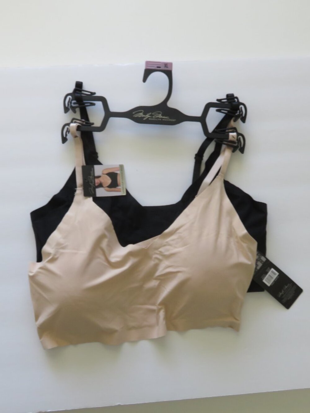 (#105) MARILYN MONROE Laser -cut Lounge bra 2-PACK Size XL